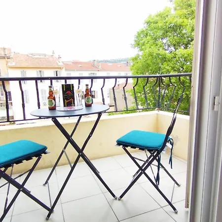 Apartment 20' A Pieds Palais Wifi Cannes